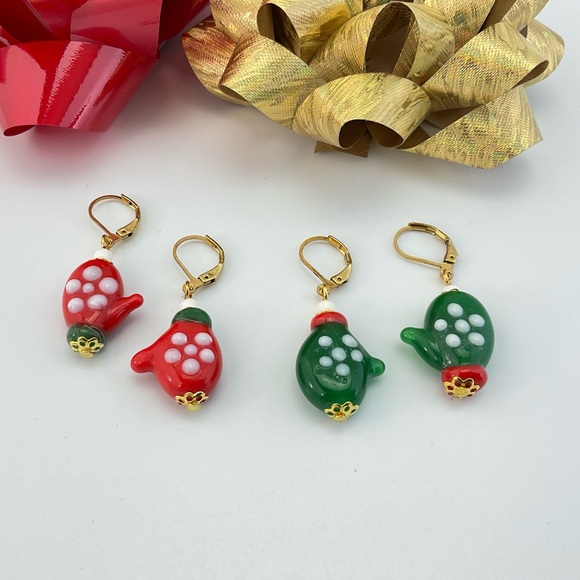 New Red Mitten Earrings, Handmade, Lamp Work Glass, Winter, Christmas Earrings - Picture 8 of 9